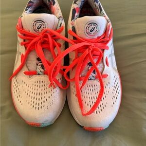 ASICS Women's Athletic Shoes - White with pink Accents